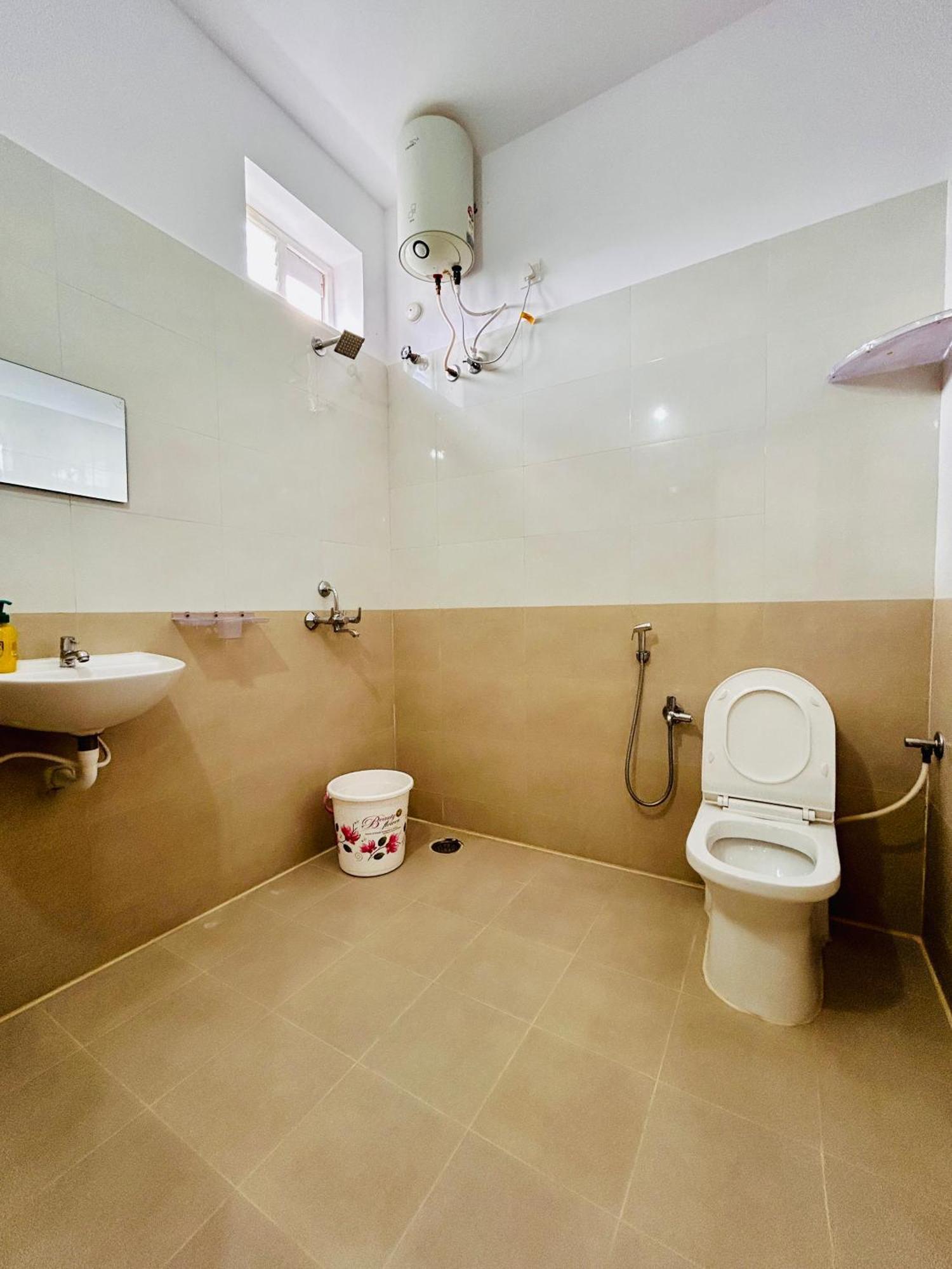Mee Homes Madhapur Family Luxury Fully Furnished 2 Bhk Flats Apartment Hyderabad