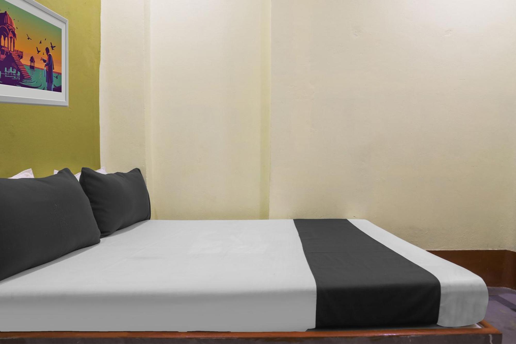 Spot On Sr Continental Hotel Hyderabad