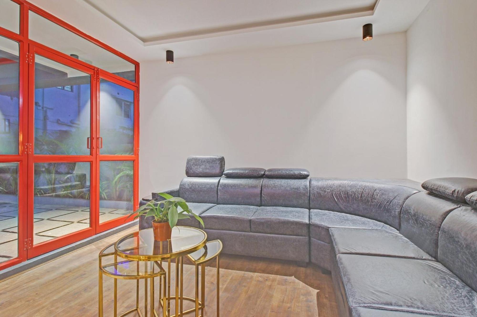 Townhouse Jahnavi Group Near Kiims Hospital Hotel
