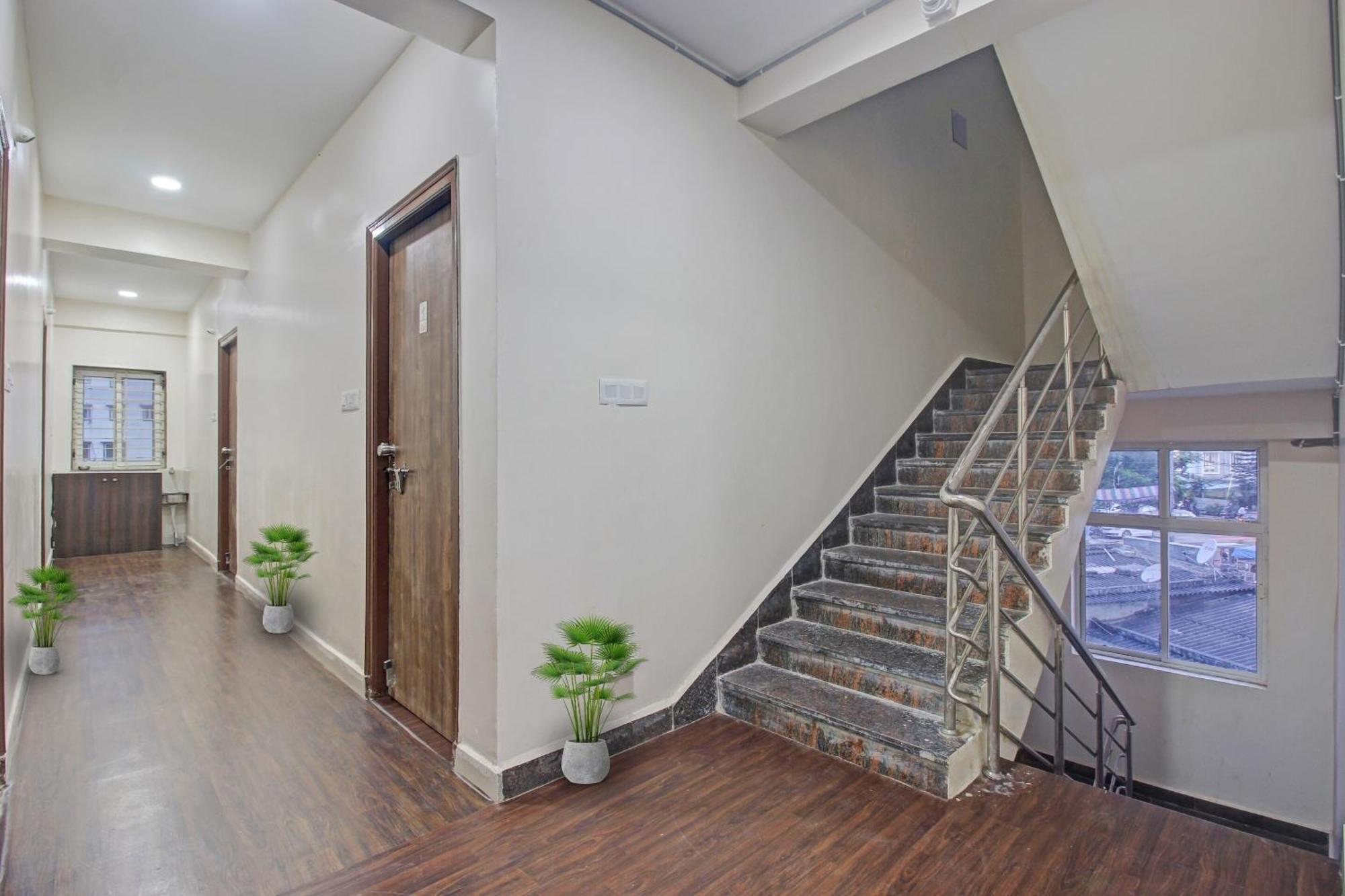 Townhouse Jahnavi Group Near Kiims Hospital 3*