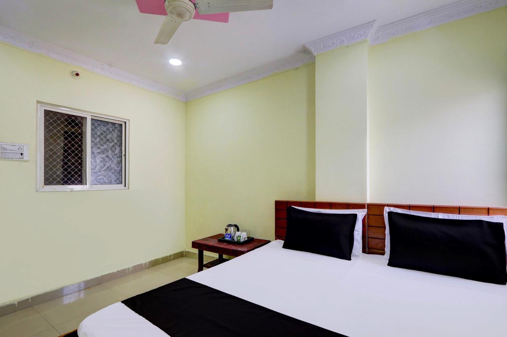 Spot On Al Nizam Hotel Hyderabad