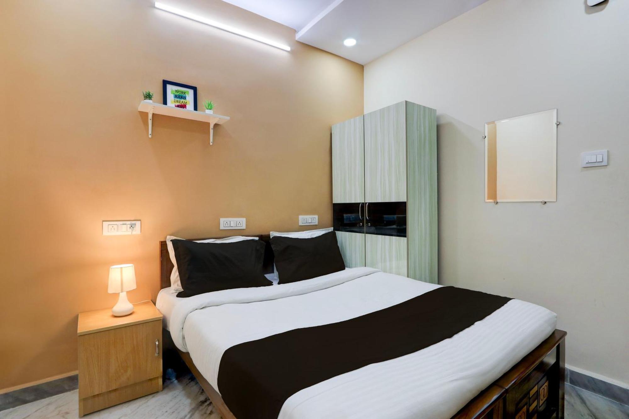 Hotel Collection O Sri Balaji Luxury Hyderabad