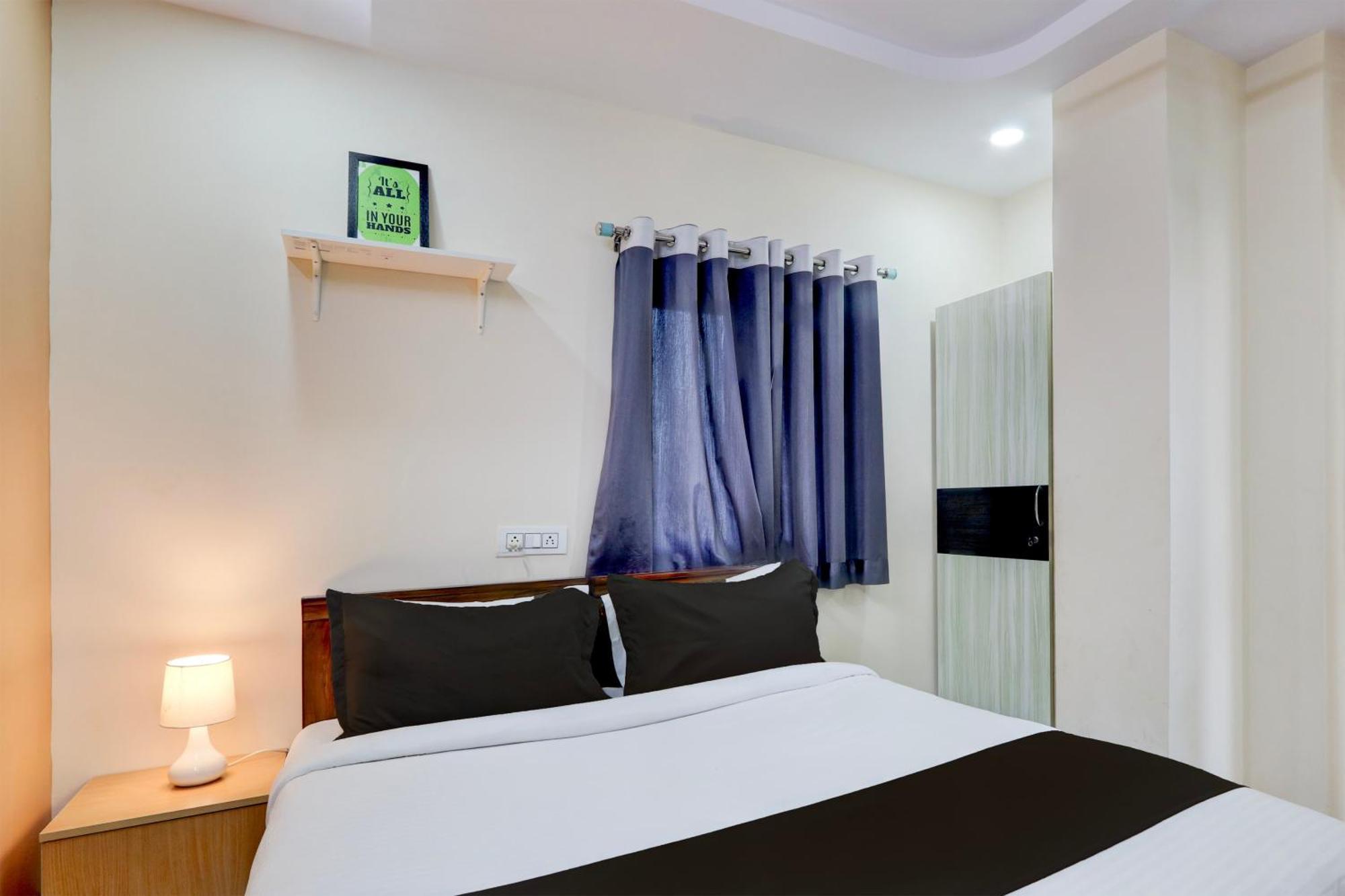 Collection O Sri Balaji Luxury Hyderabad