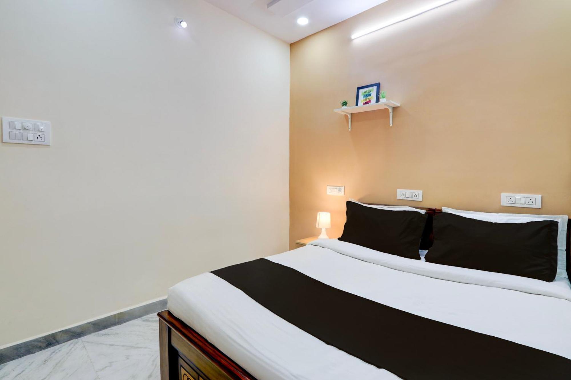Hotel Collection O Sri Balaji Luxury 4*
