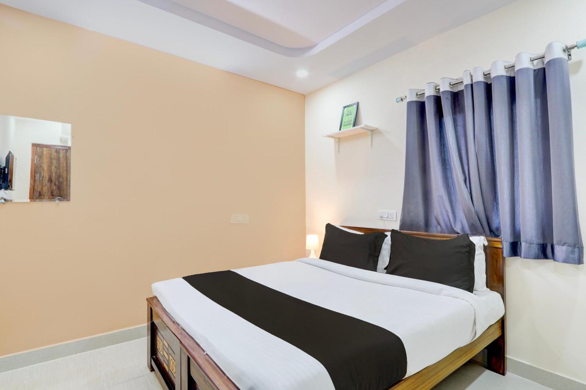 Collection O Sri Balaji Luxury Hyderabad