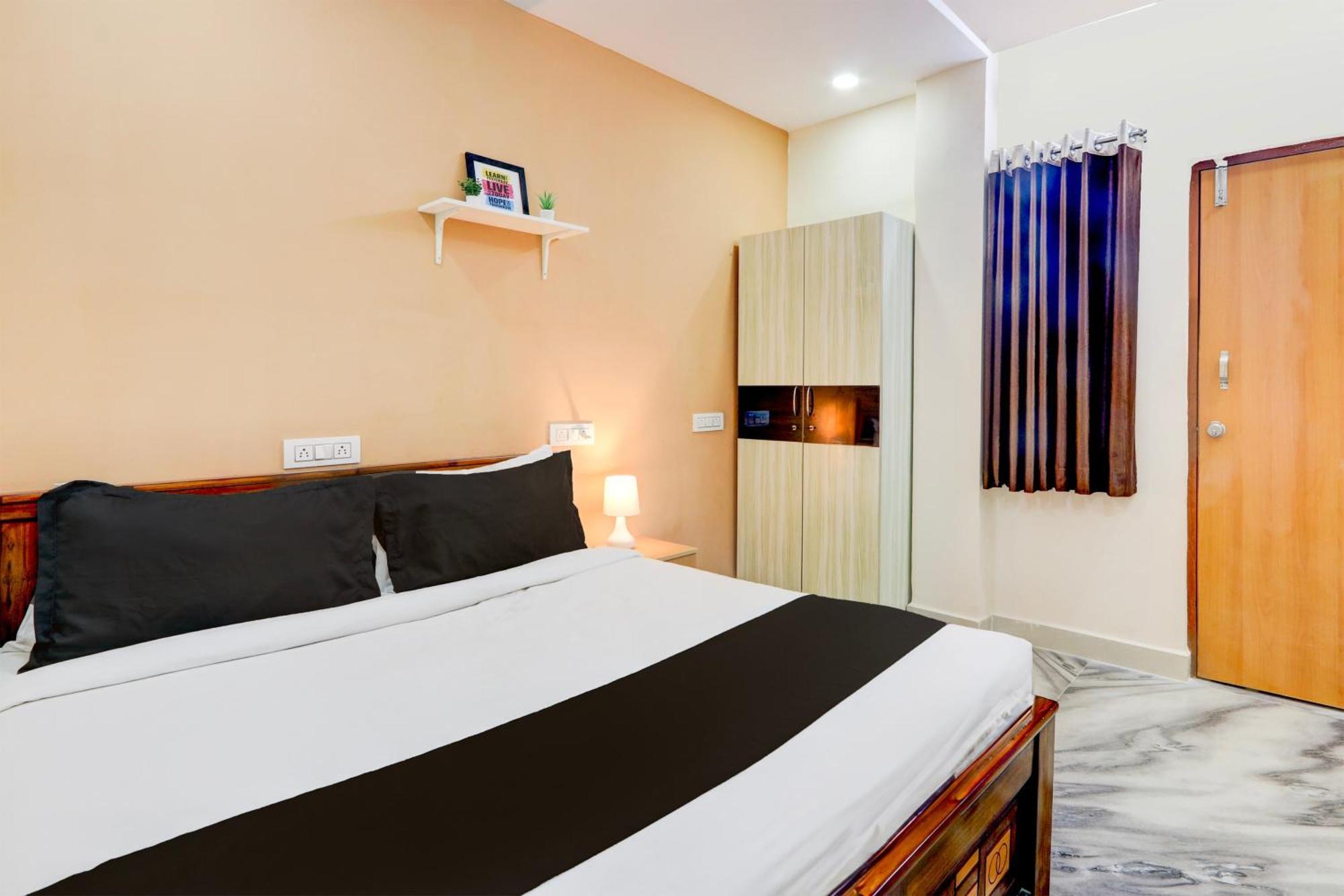 Hotel Collection O Sri Balaji Luxury