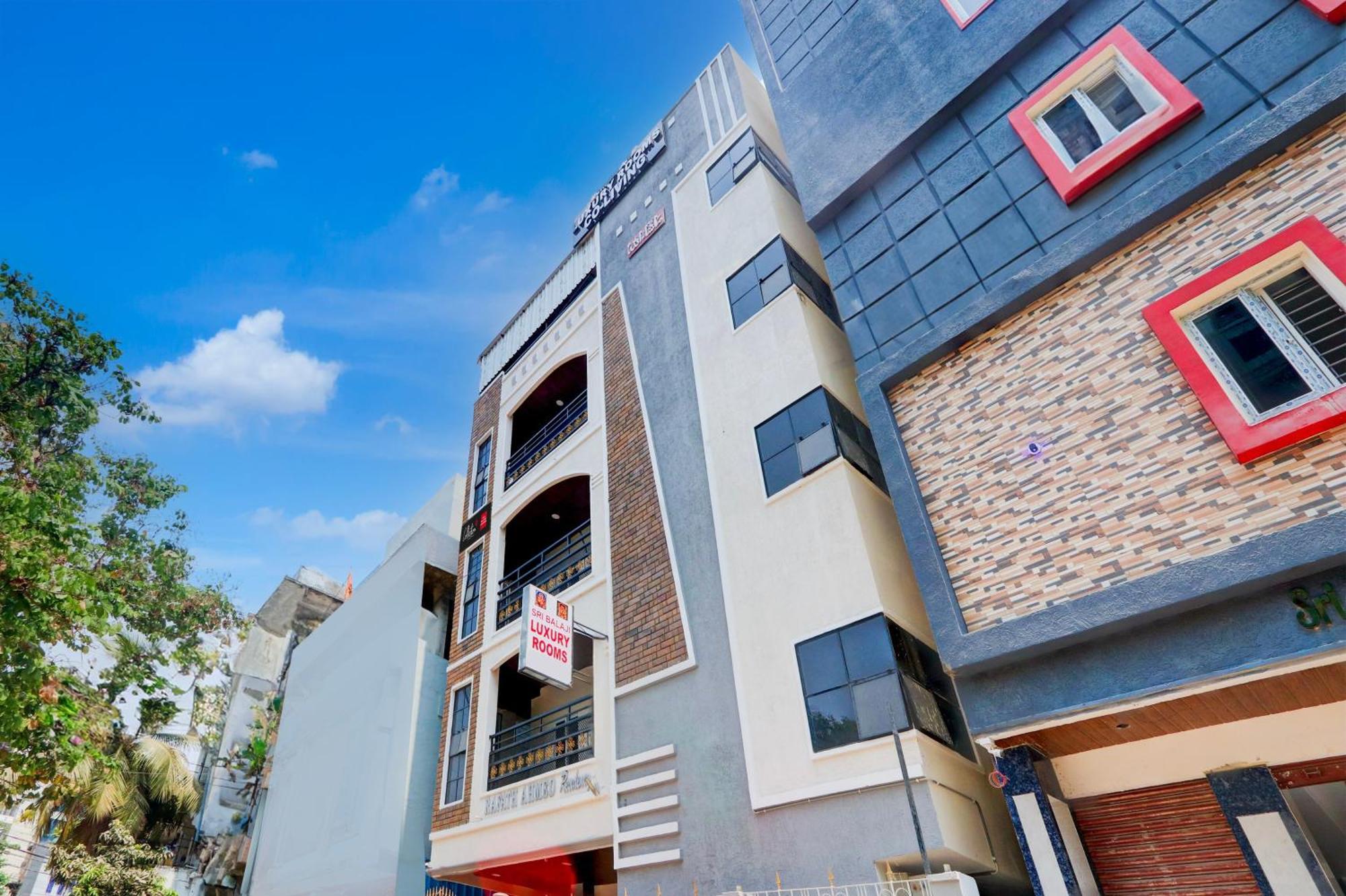 Collection O Sri Balaji Luxury 4* Hyderabad