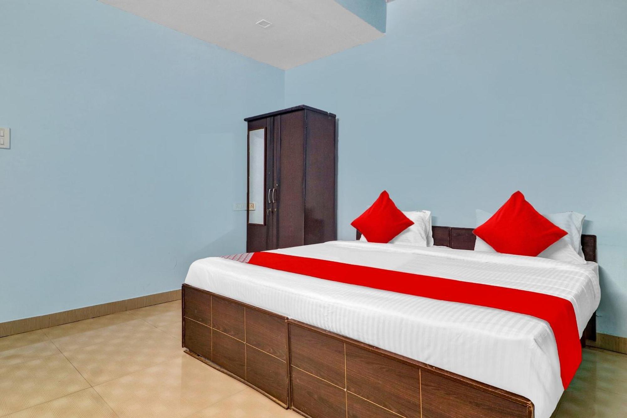 Oyo Flagship Grand Aarvi Near Nexus Hyderabad