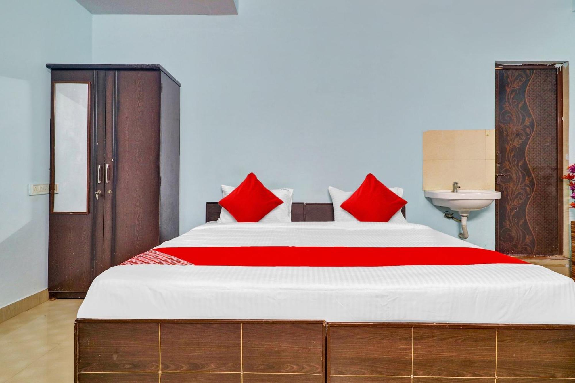 Oyo Flagship Grand Aarvi Near Nexus 3* Hyderabad