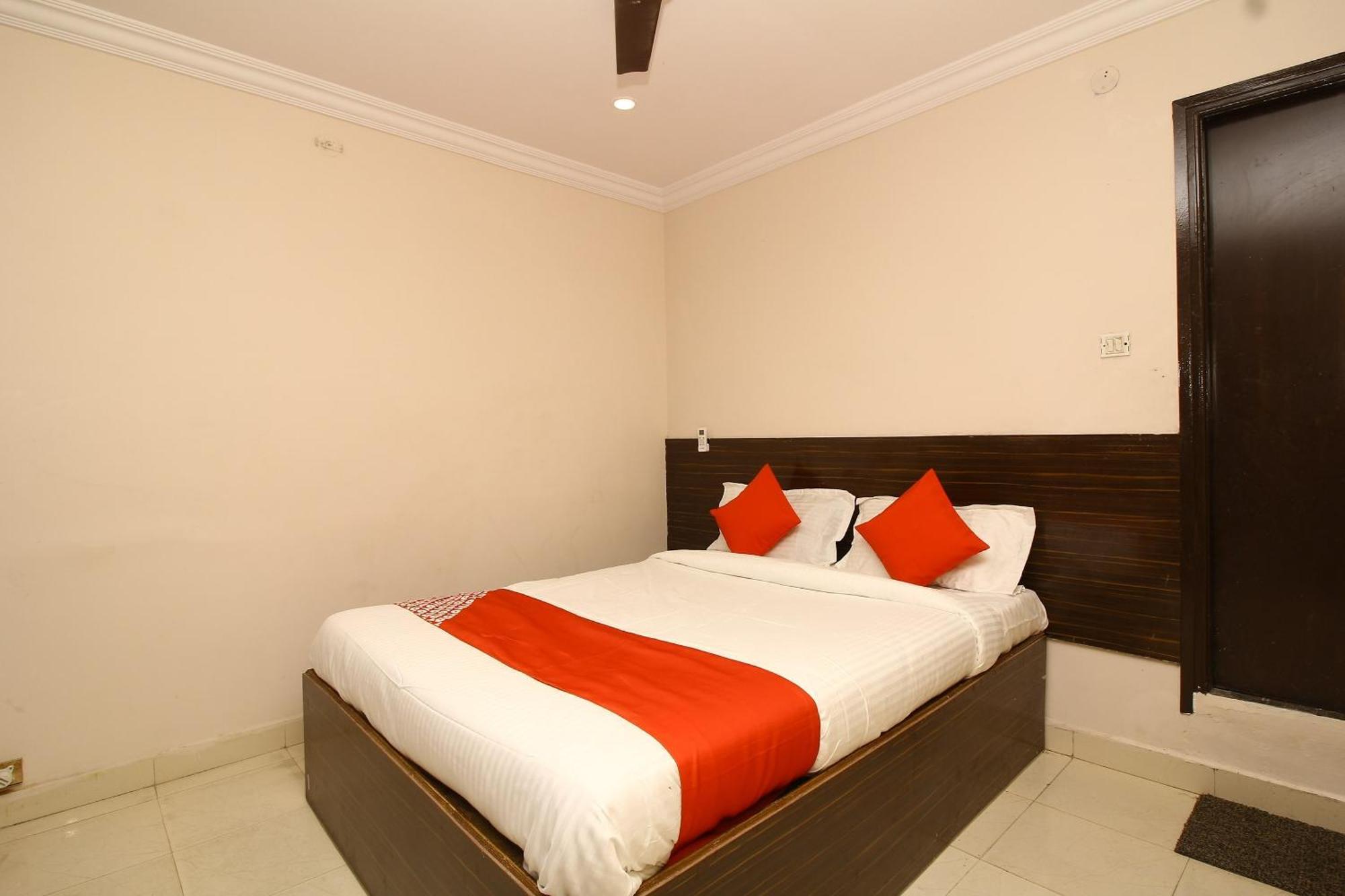 O Nav Bharath Residency Hotel