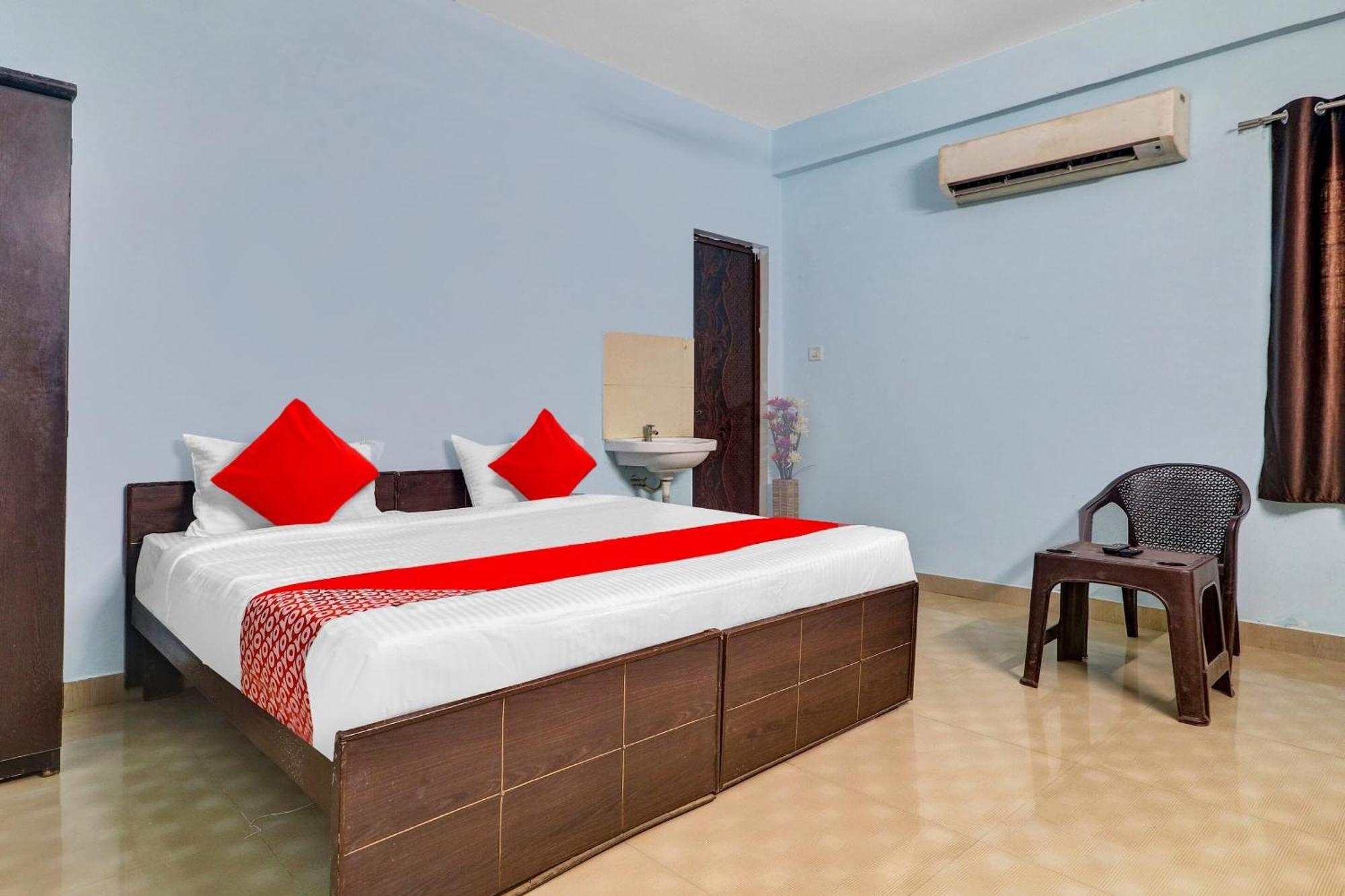 Oyo Flagship Grand Aarvi Near Nexus 3* Hyderabad