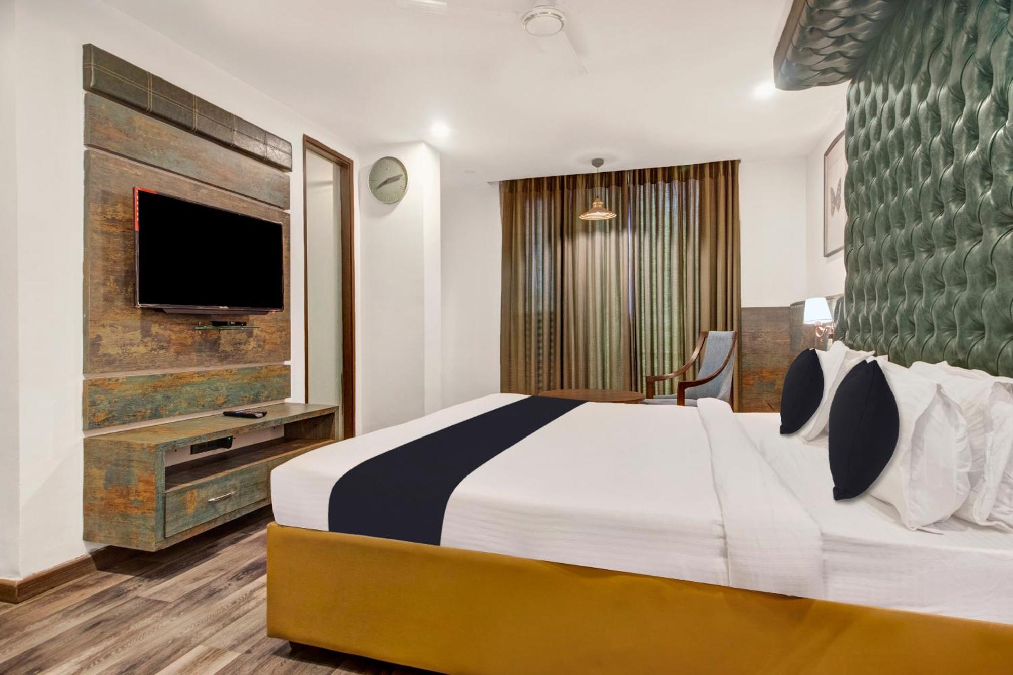 O Oak Whiteridge Near L.v Prasad & Basava Tharakam Hospital Banjara Hills