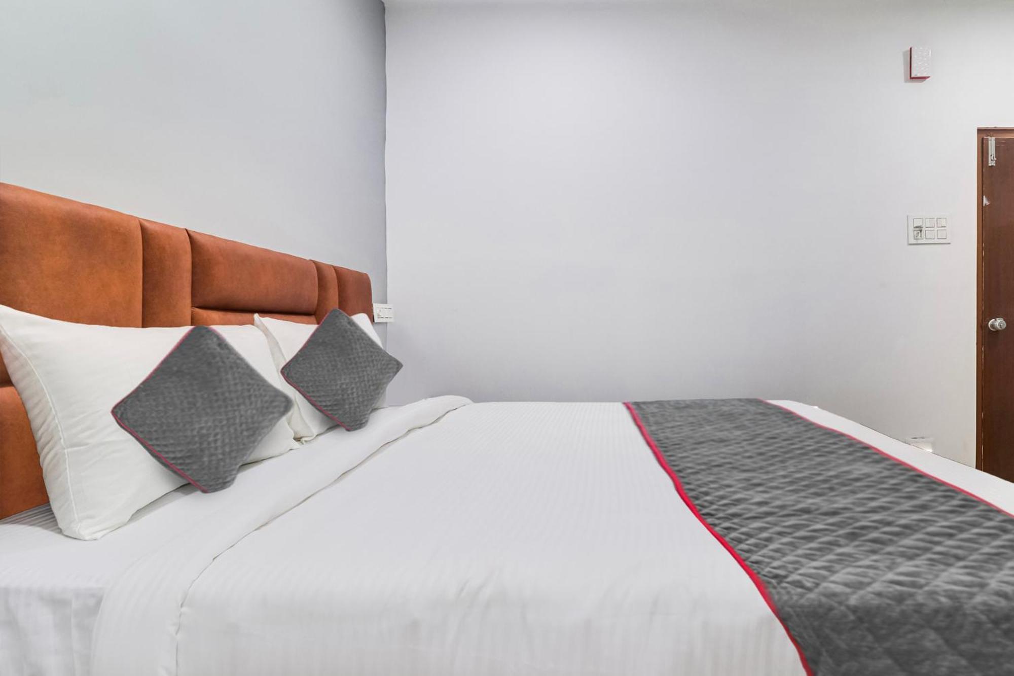 Townhouse Lavish Oak 4*