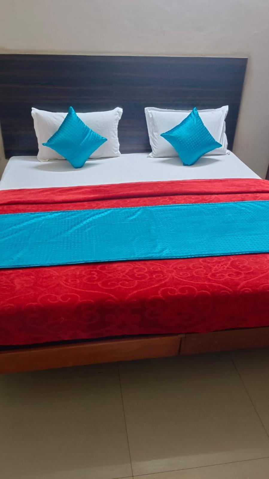 Bharat Lodge