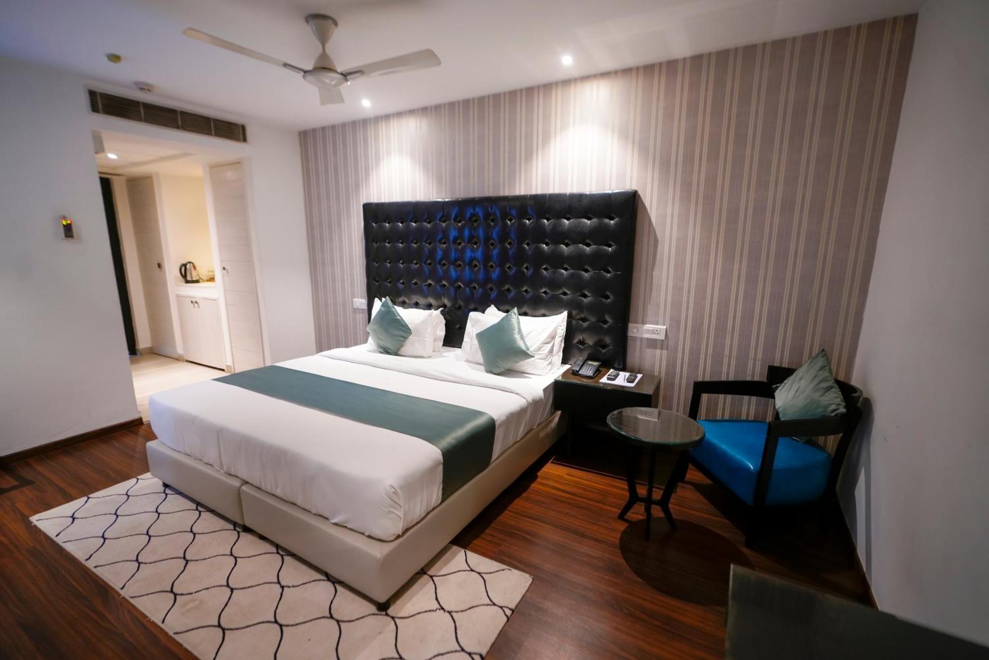 Hotel Deccan Serai, Hitec City, 3*