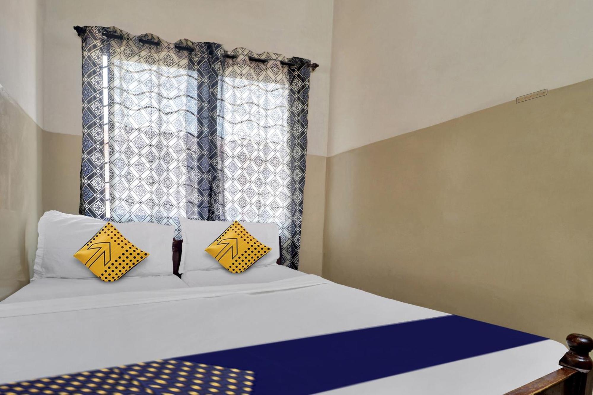 Hotel Spot On Gokul Residency Near Secunderabad Railway Station