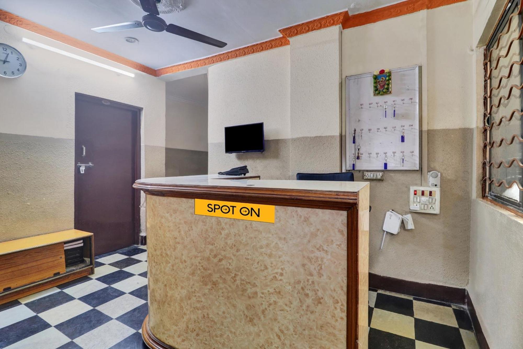 Spot On Gokul Residency Near Secunderabad Railway Station Hotel 2*