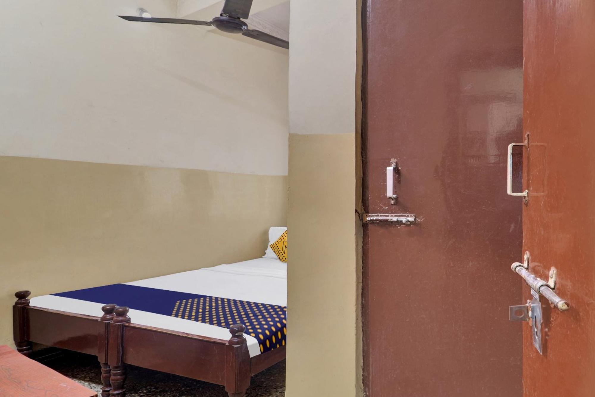 Spot On Gokul Residency Near Secunderabad Railway Station