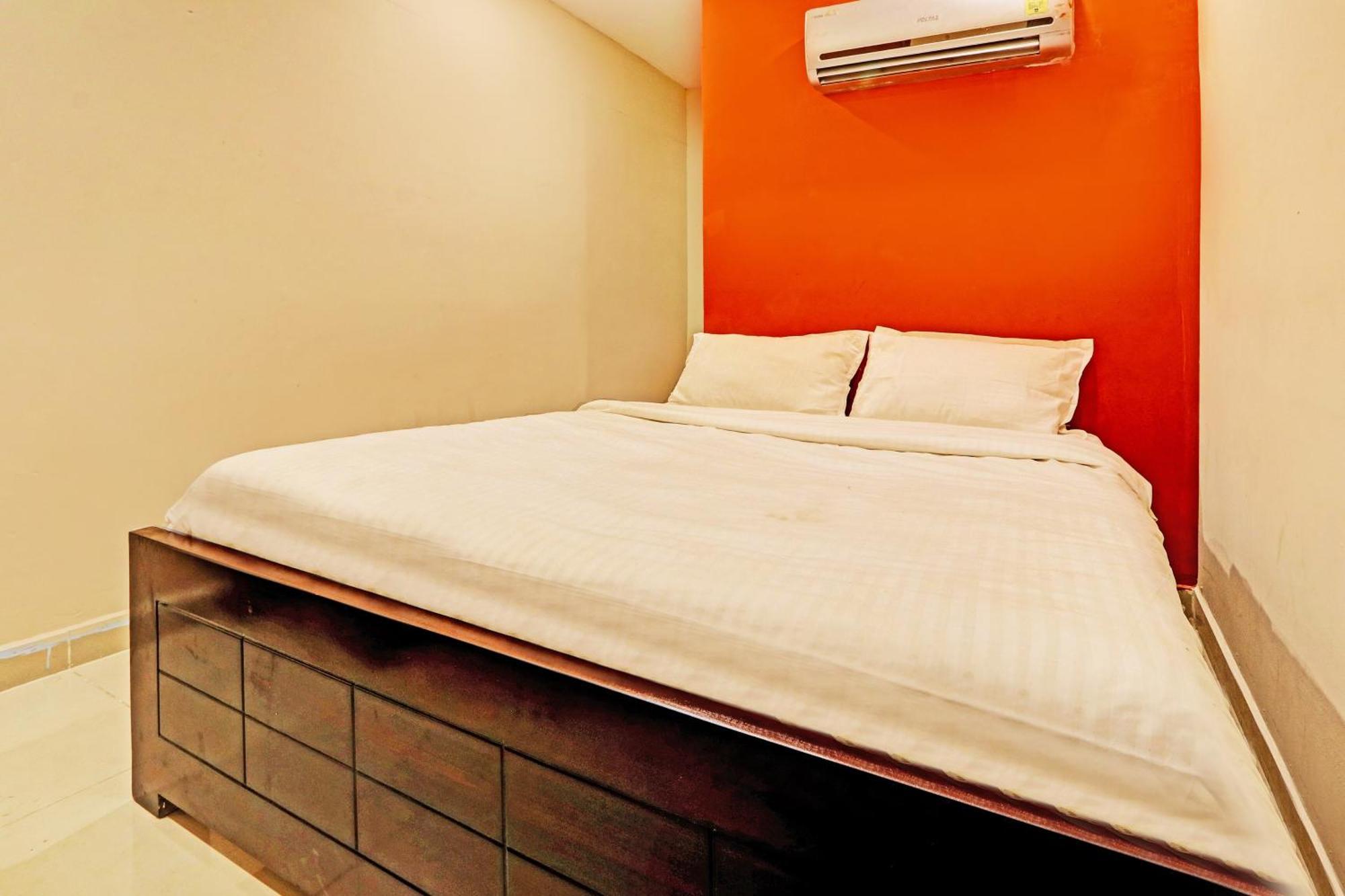 Hotel O Sriman 4*