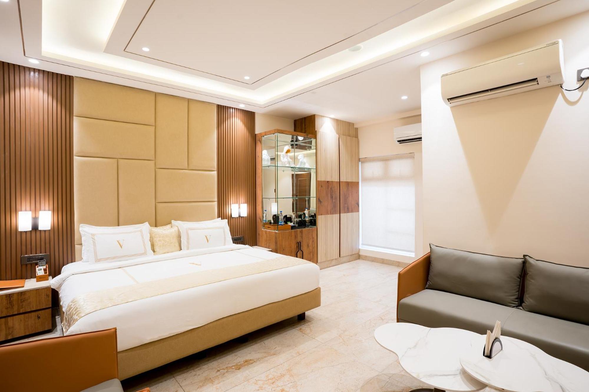 Hotel Oriva Vinflora Residency - Nr Lv Prasad Hospital, Banjara Hills