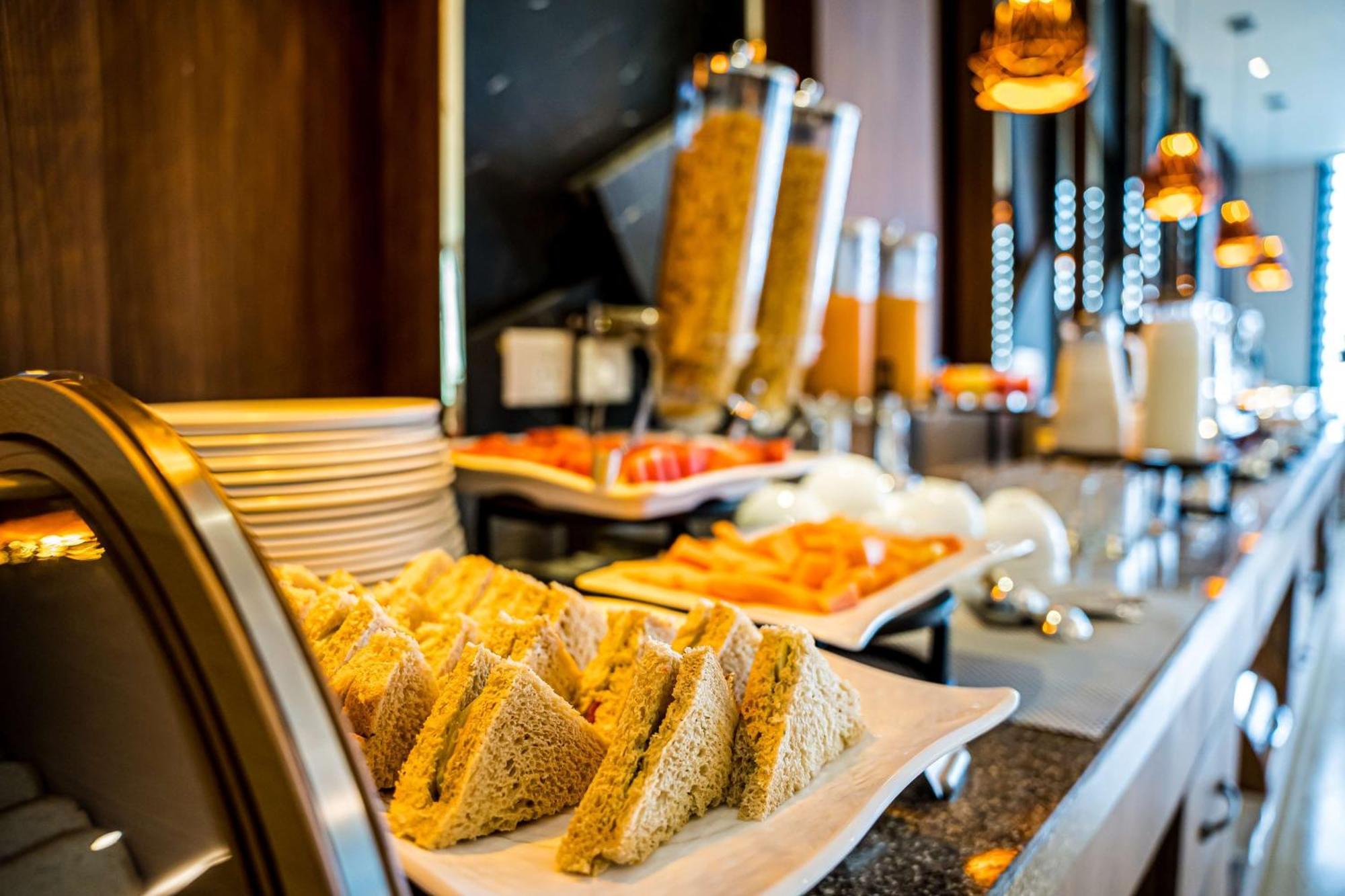 Hotel Western Ashoka