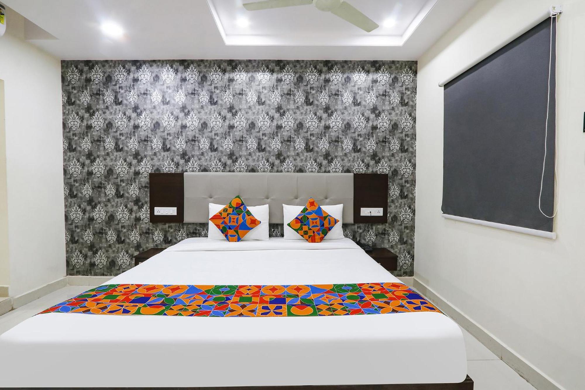 Fabhotel Royal Signature - Nr Hitech City