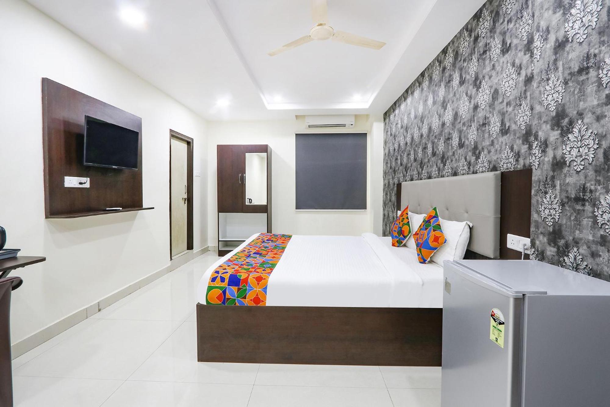 Hotel Fabhotel Royal Signature - Nr Hitech City