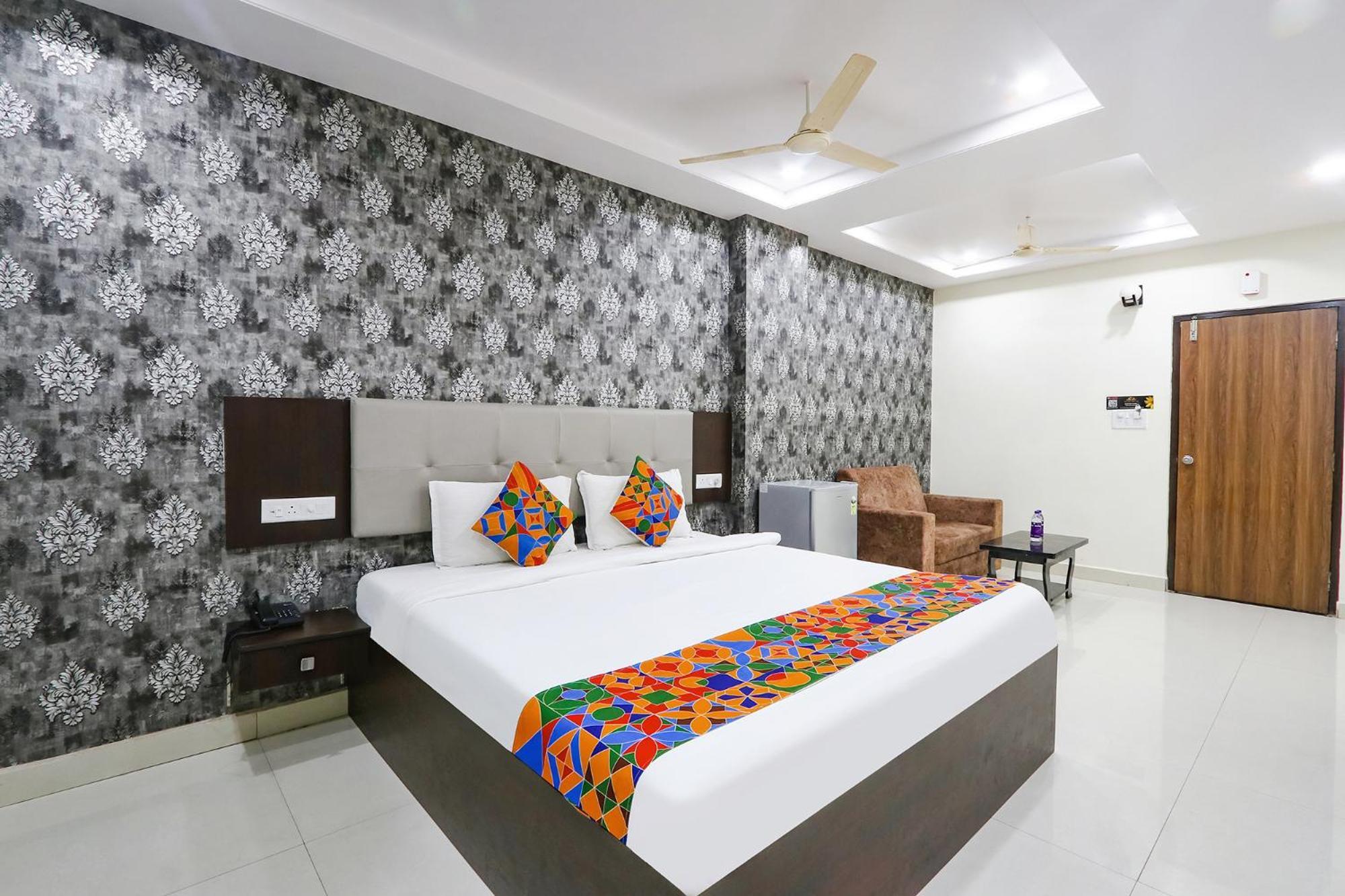 Fabhotel Royal Signature - Nr Hitech City 3*