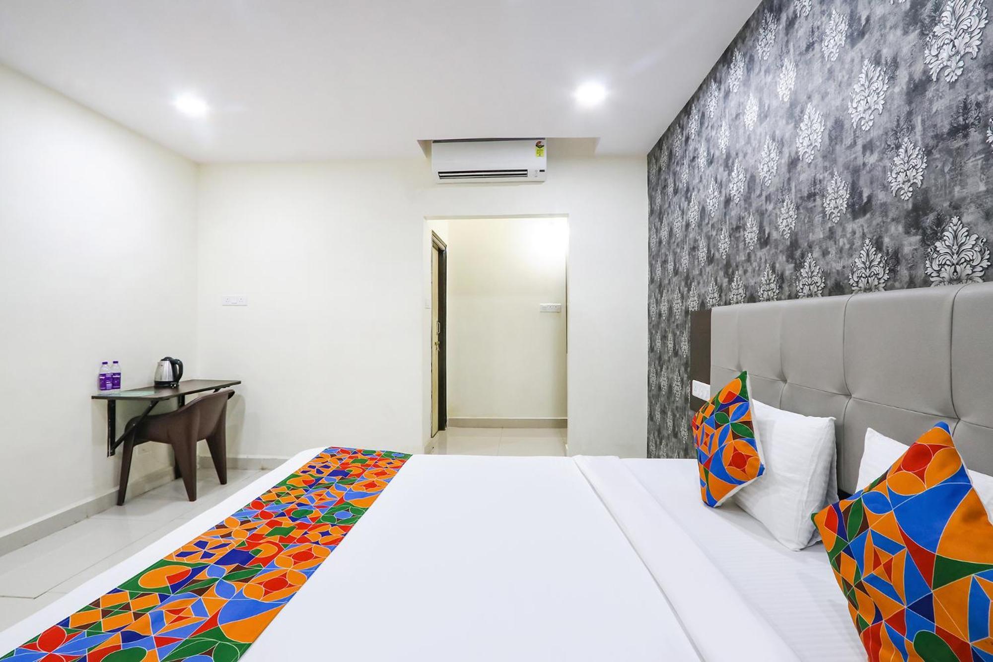 Fabhotel Royal Signature - Nr Hitech City Hotel 3*