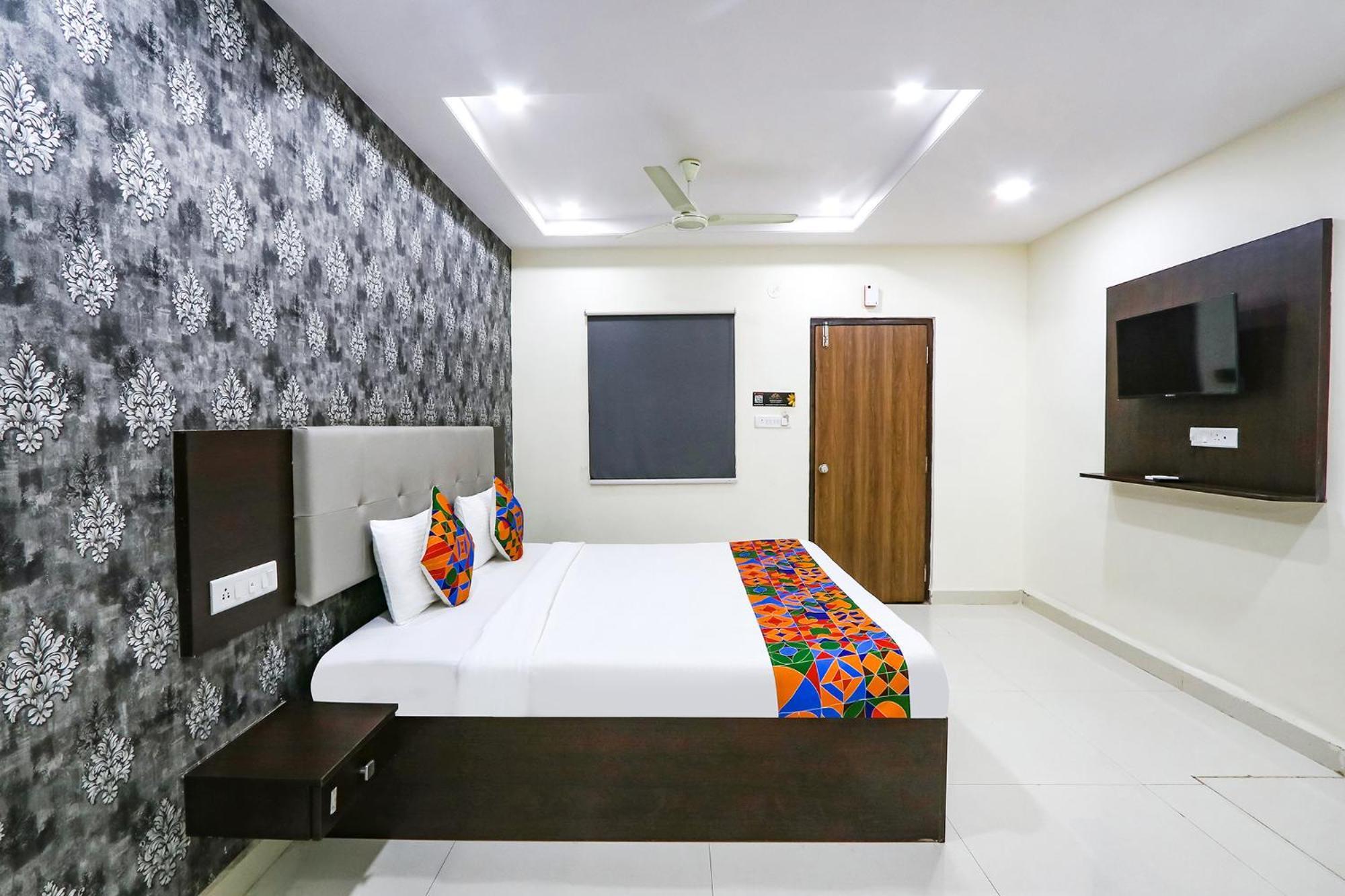 Fabhotel Royal Signature - Nr Hitech City