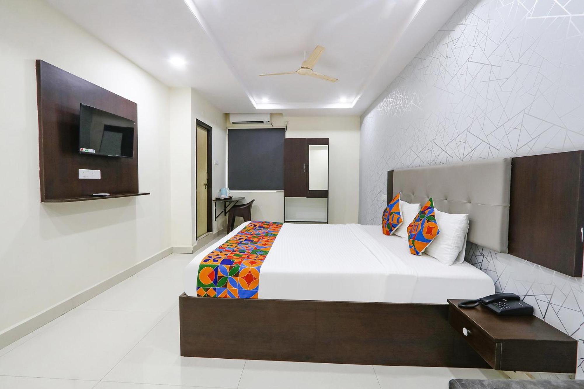 Hotel Fabhotel Royal Signature - Nr Hitech City 3*