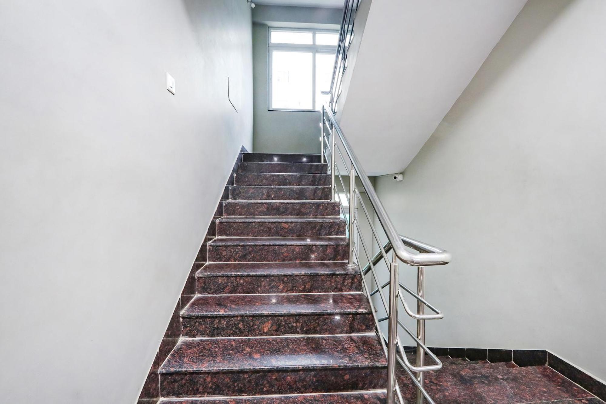Fabhotel Royal Signature - Nr Hitech City 3*