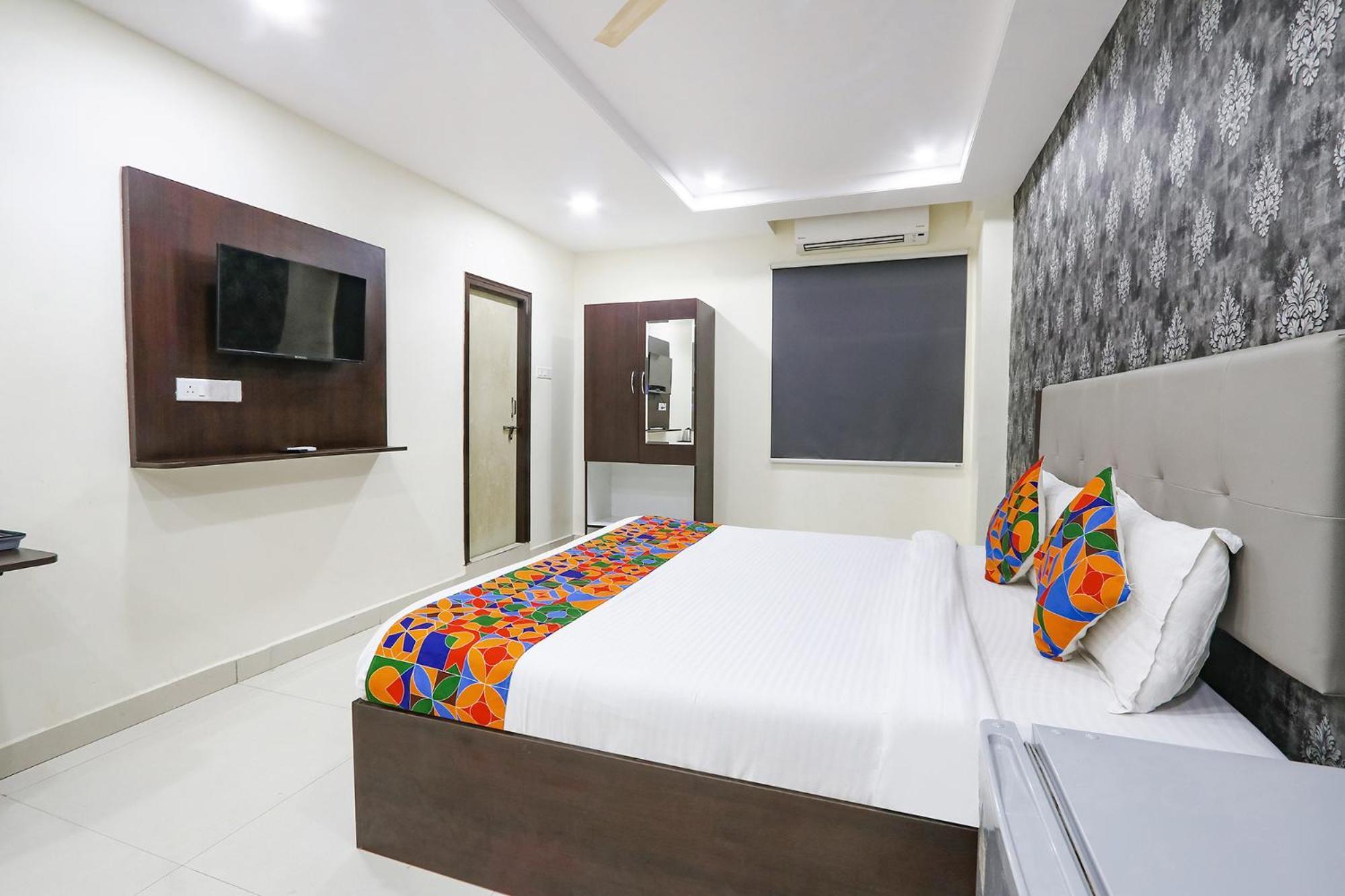 Fabhotel Royal Signature - Nr Hitech City Hotel