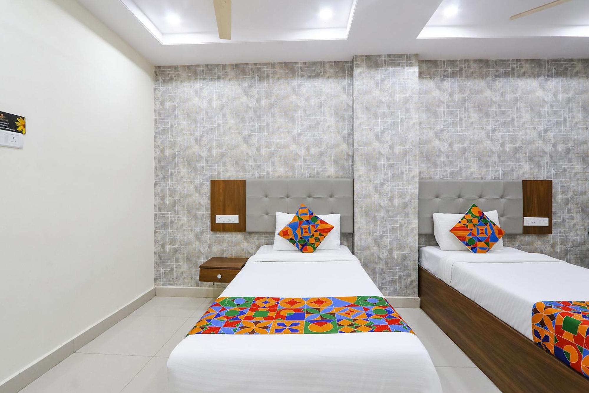 Fabhotel Royal Signature - Nr Hitech City Hotel 3*