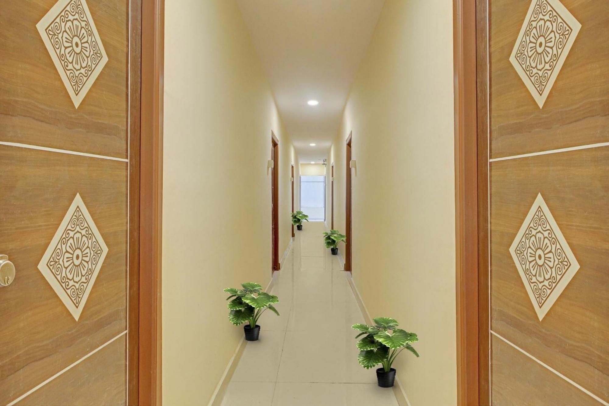 Hotel O Aayush