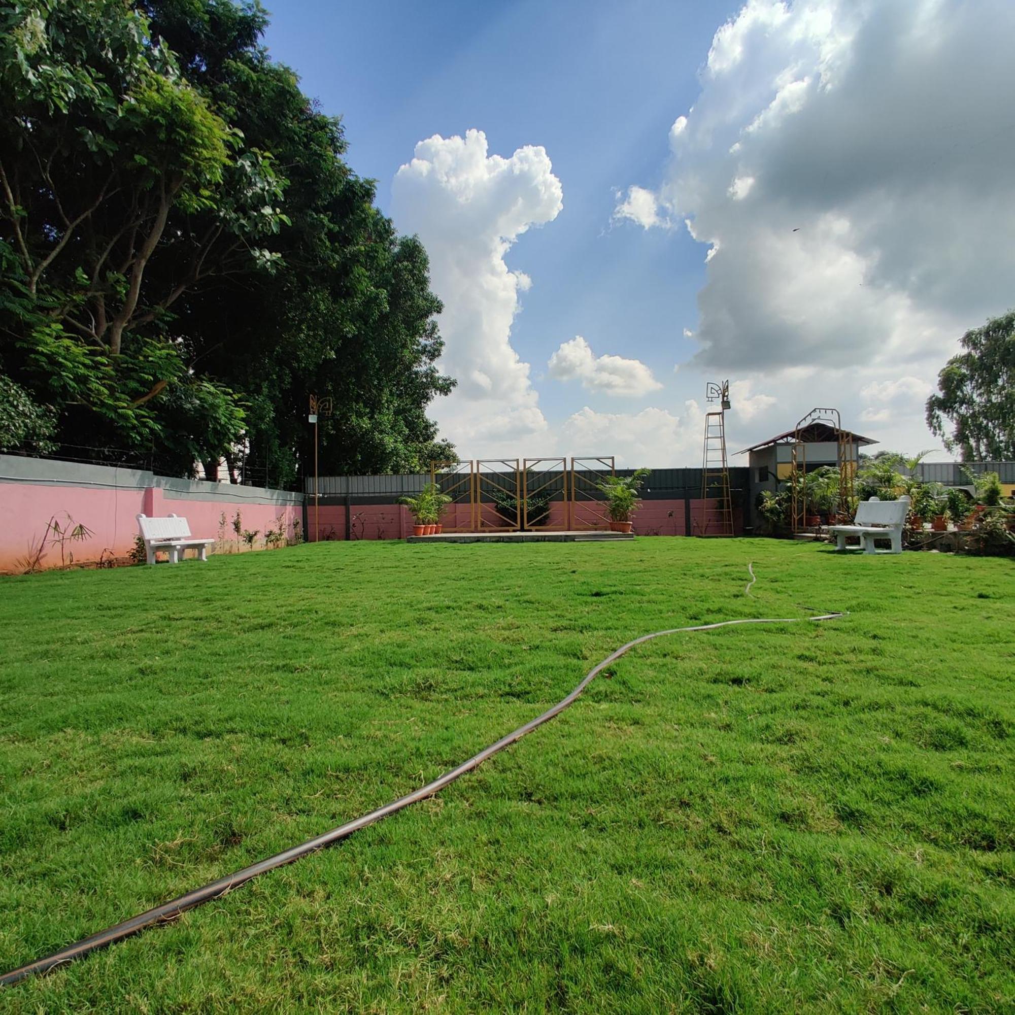 Farm stay Kashmir Farmhouse - *