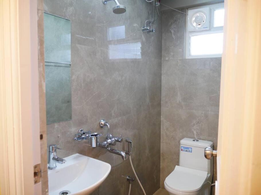 Apartamento Elegant 3bhk Near Gachibowli With Amenities *
