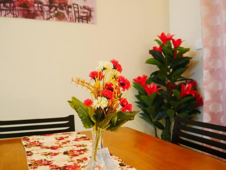 Evara Luxury Living 3bhk Near Hitec *