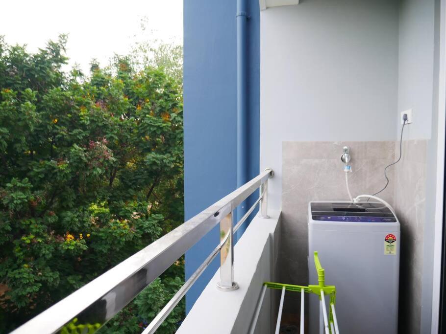 Evara Luxury Living 3bhk Near Hitec *
