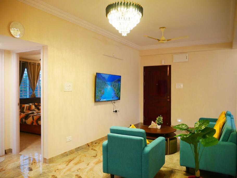 Evara Luxury Living 3bhk Near Hitec *