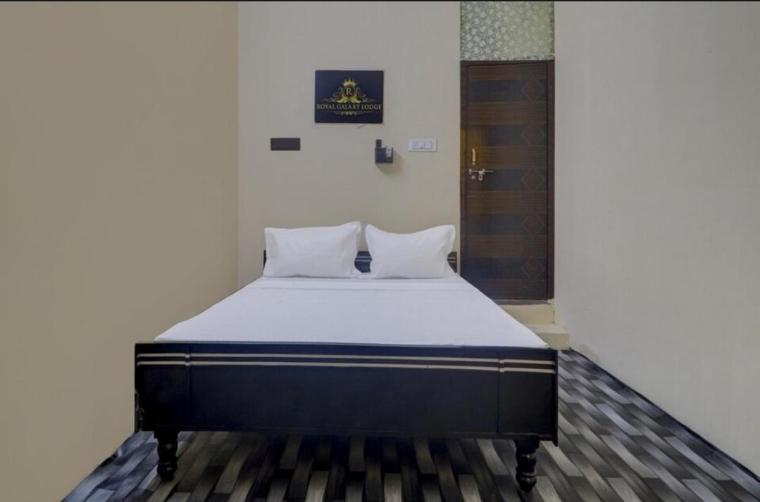 Hotel The Royal Galaxy