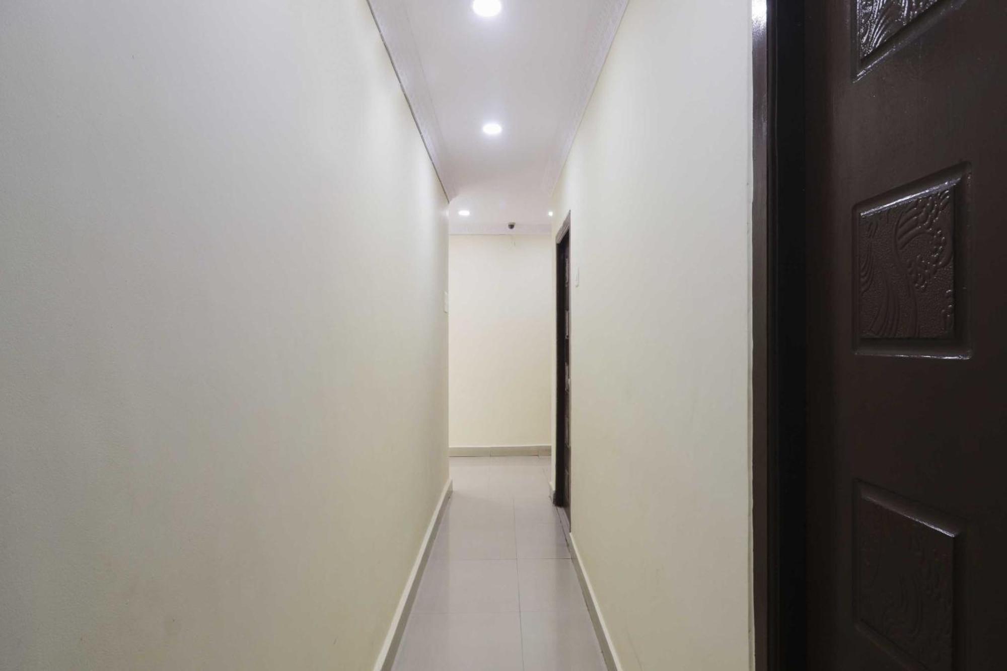 O Sai Pariwar Near Snow World Hotel 4*
