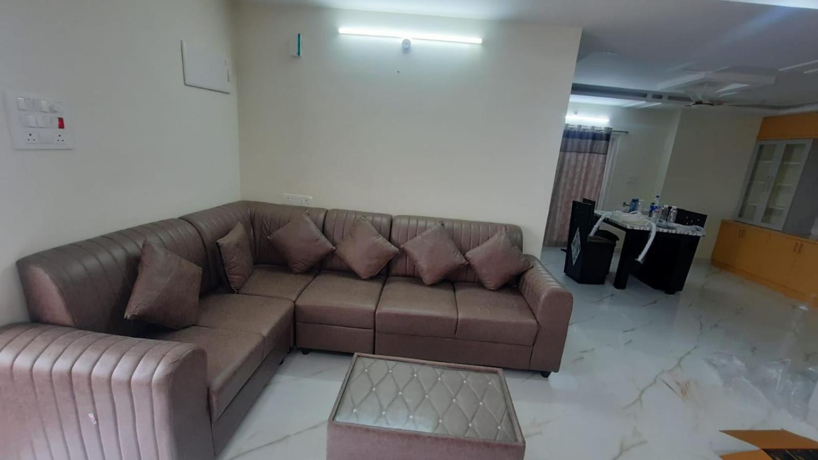Hasinihomes 3bhk Brand New New Service Jntu Nizampet Pragathi Nagar Apartment