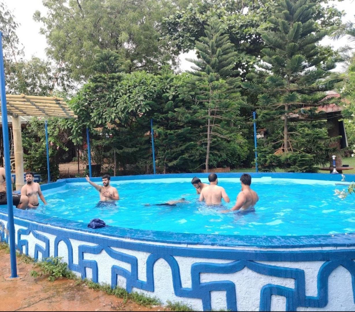 Dewdrop Party Farm - Gandipet Holiday home Hyderabad