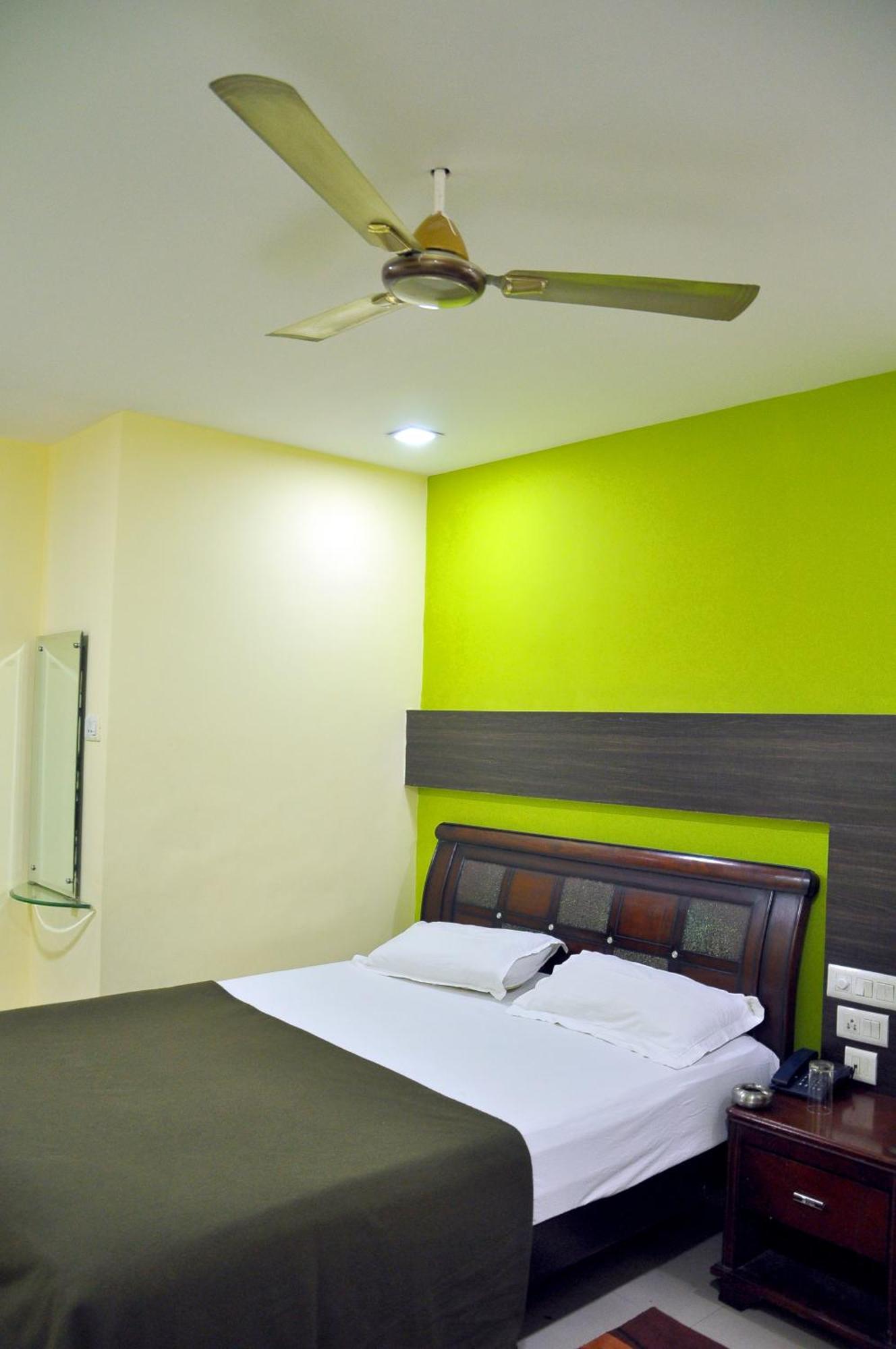 In Nova Hyderabad