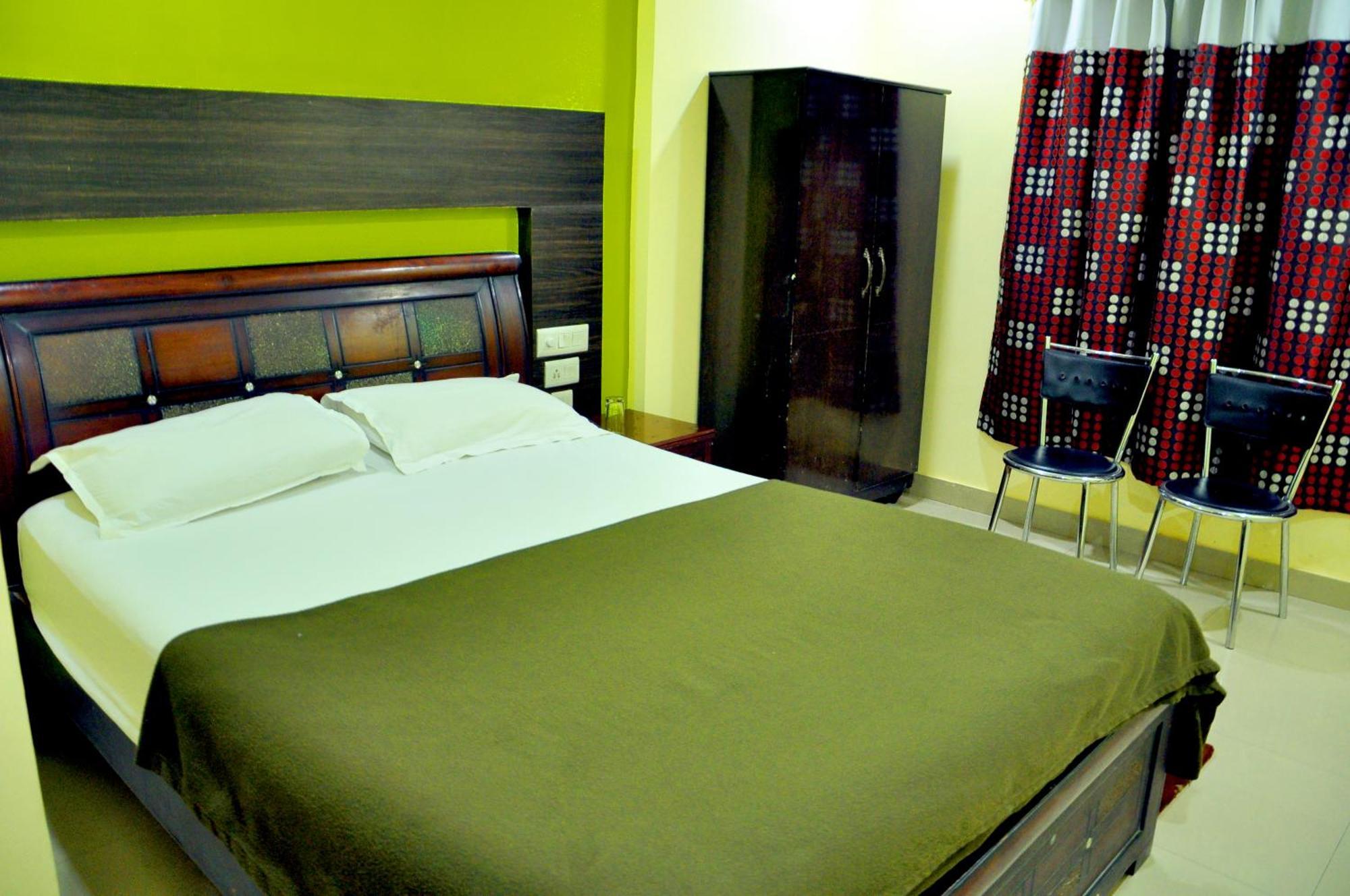 In Nova Hyderabad