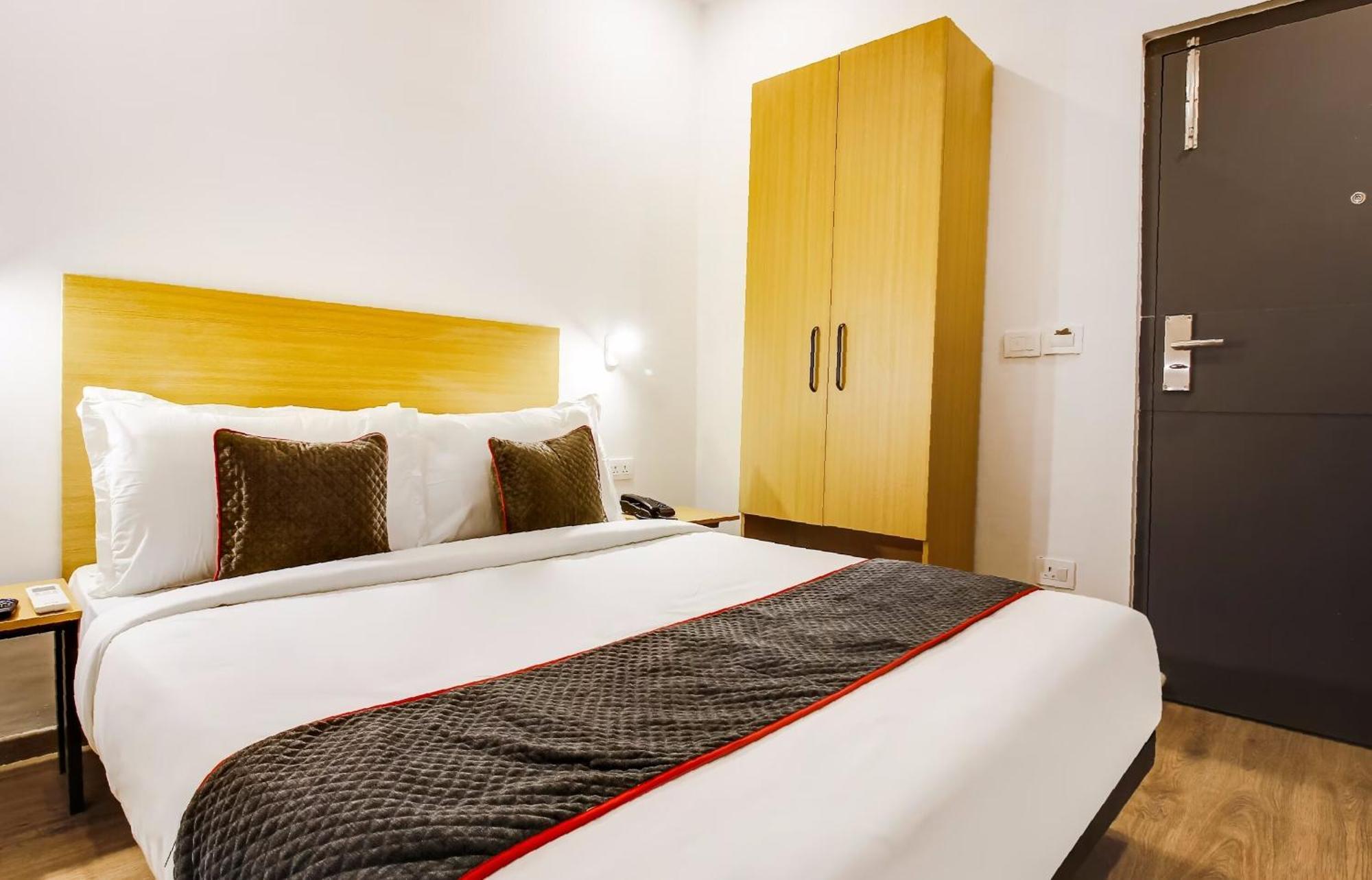 Townhouse De Alphabet Hotel Hyderabad