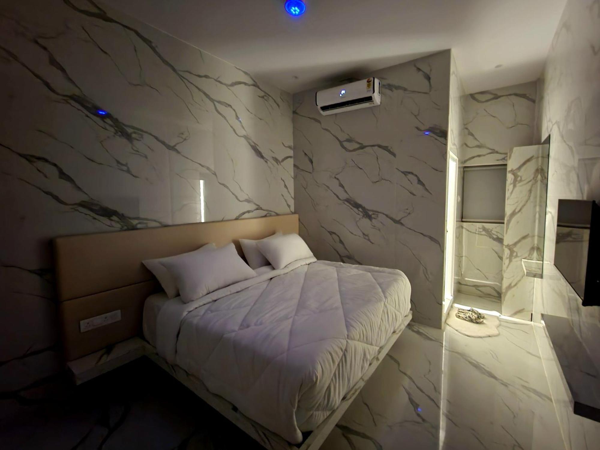 Hotel Landcorp 5*