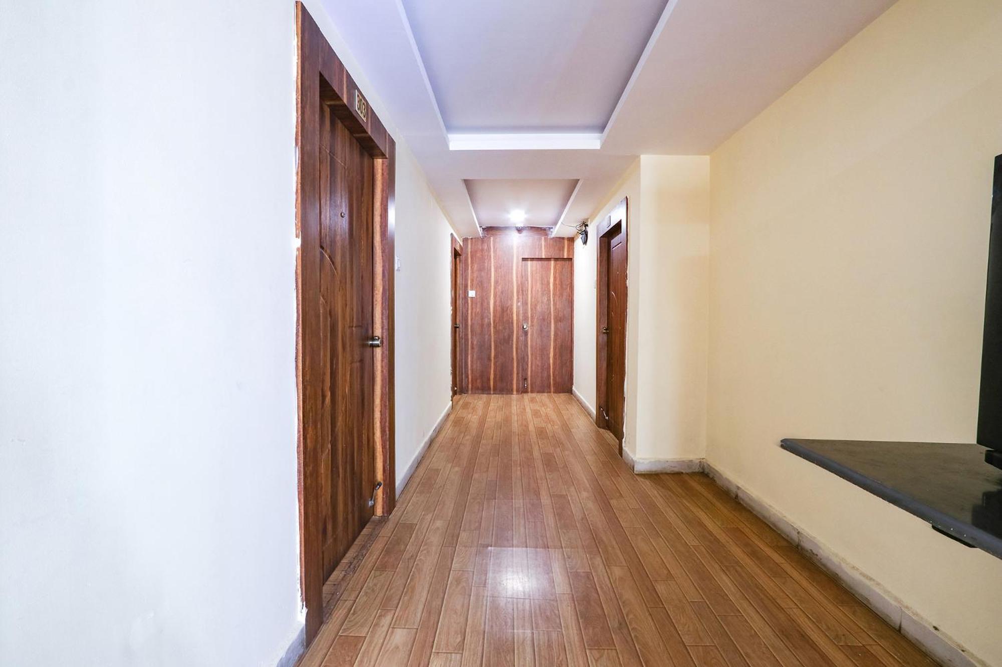 Fabhotel Sri Sai Grand Hotel