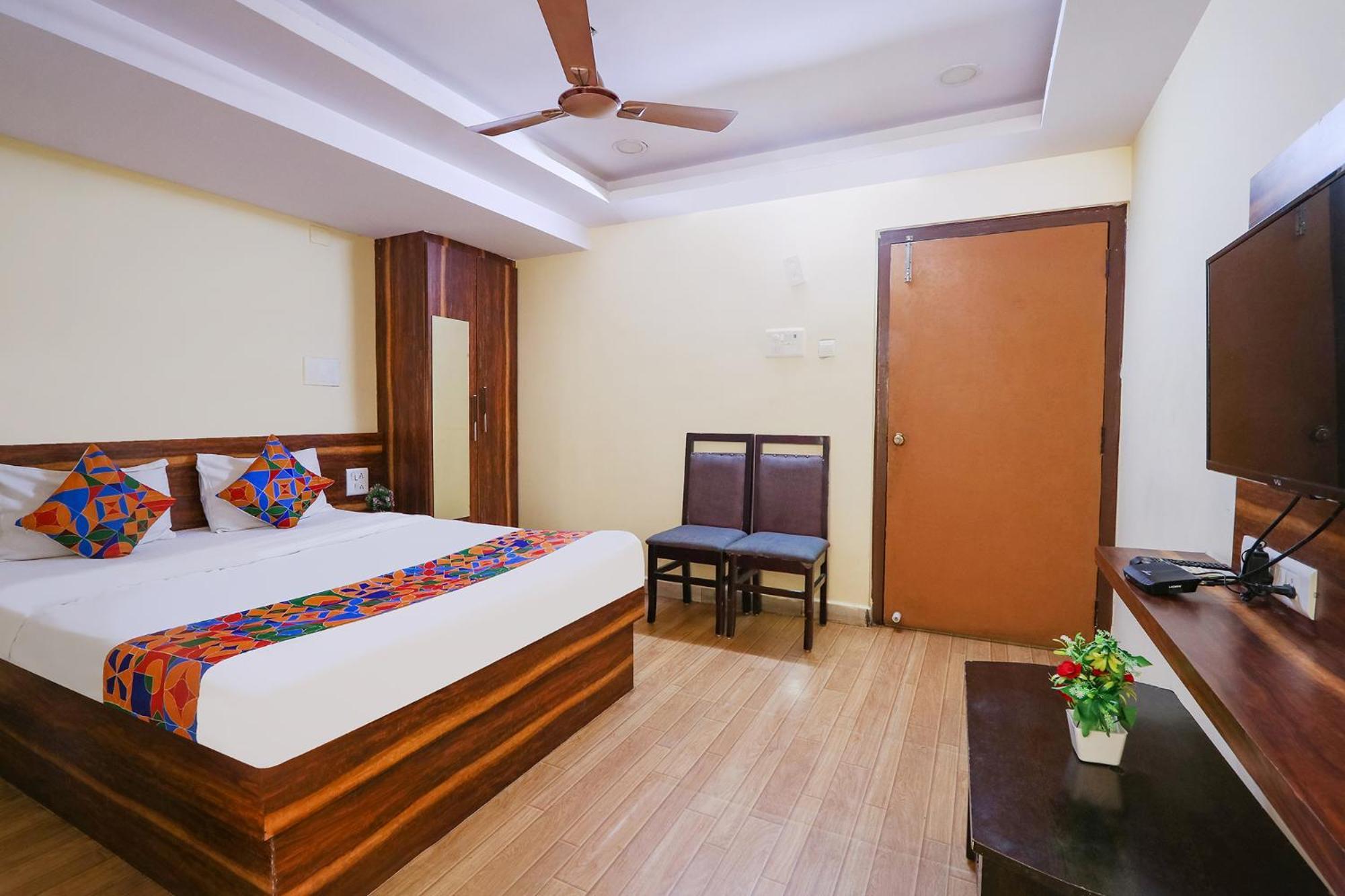 Fabhotel Sri Sai Grand Hotel
